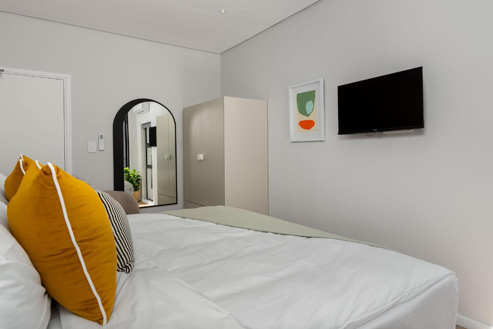 Neighbourgood 1St Crescent Camps Bay Hotel Cape Town Bilik gambar