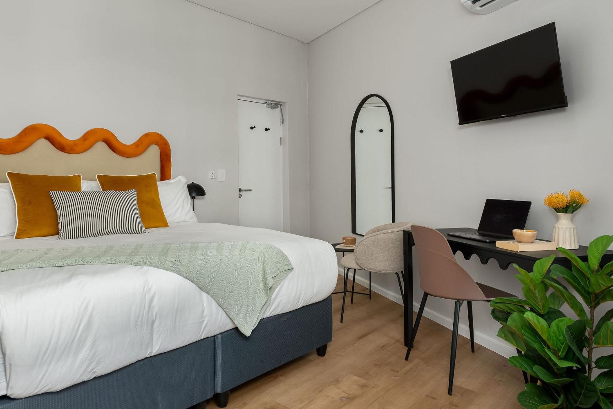 Neighbourgood 1St Crescent Camps Bay Hotel Cape Town Bilik gambar
